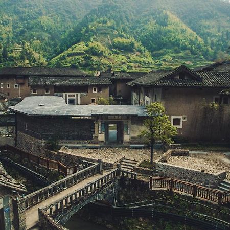Tsingpu Tulou Retreat Hotel Zhangzhou ภายนอก รูปภาพ