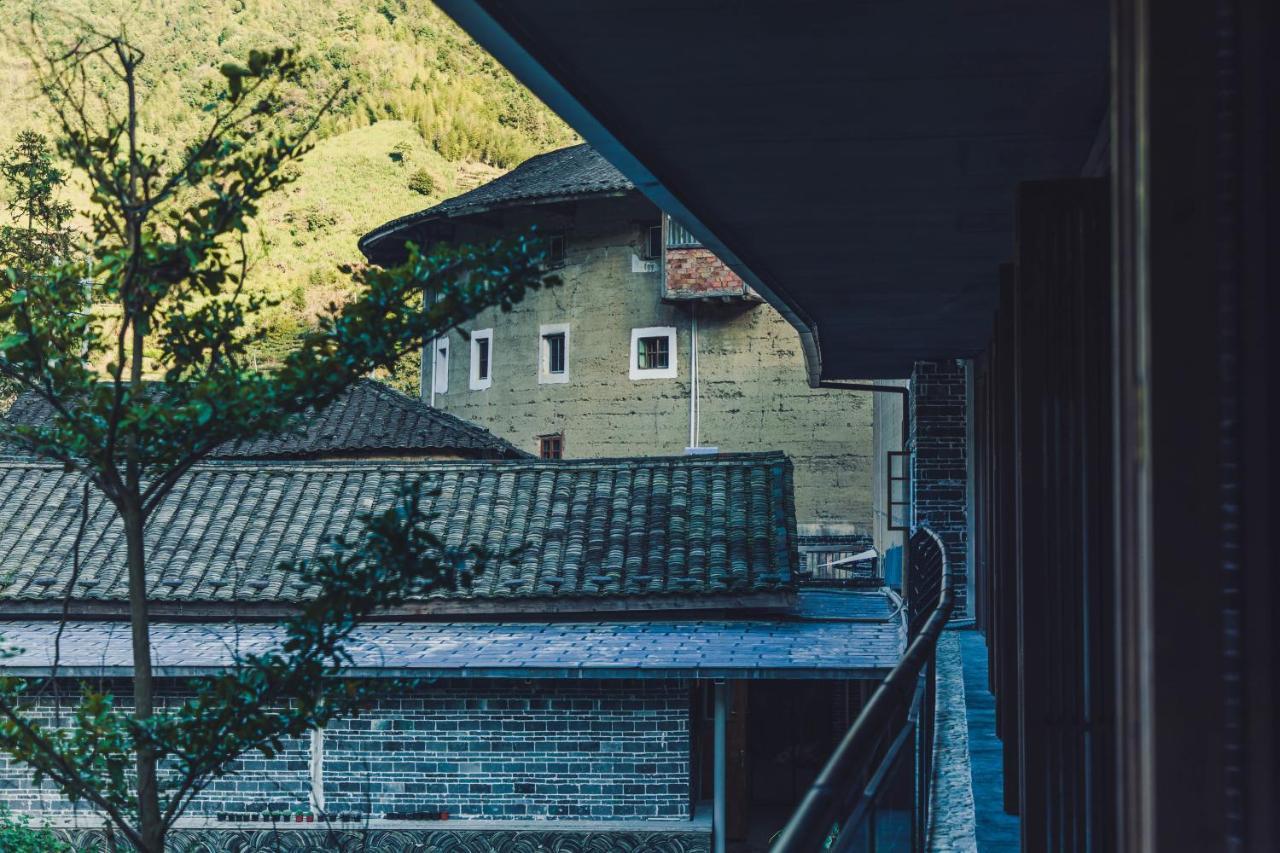 Tsingpu Tulou Retreat Hotel Zhangzhou ภายนอก รูปภาพ