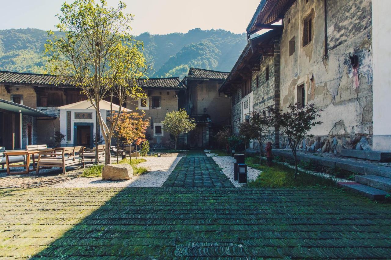 Tsingpu Tulou Retreat Hotel Zhangzhou ภายนอก รูปภาพ