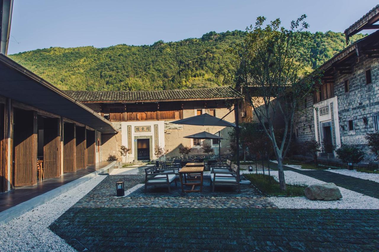 Tsingpu Tulou Retreat Hotel Zhangzhou ภายนอก รูปภาพ