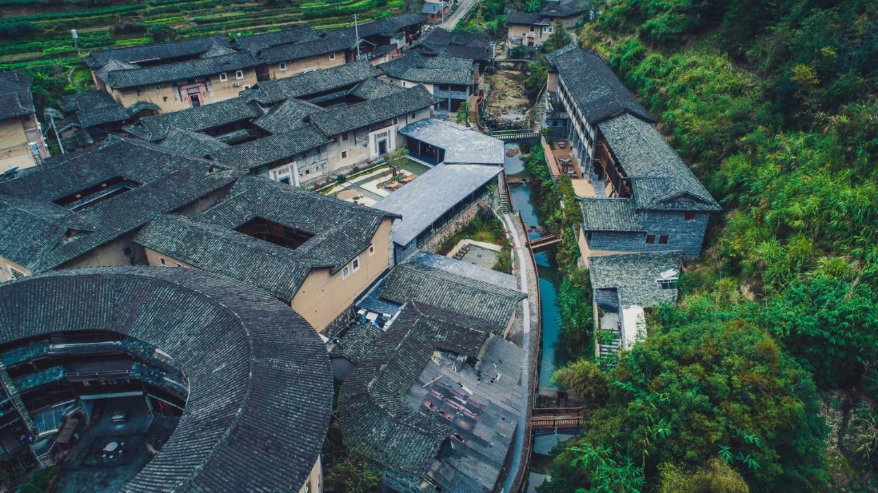Tsingpu Tulou Retreat Hotel Zhangzhou ภายนอก รูปภาพ