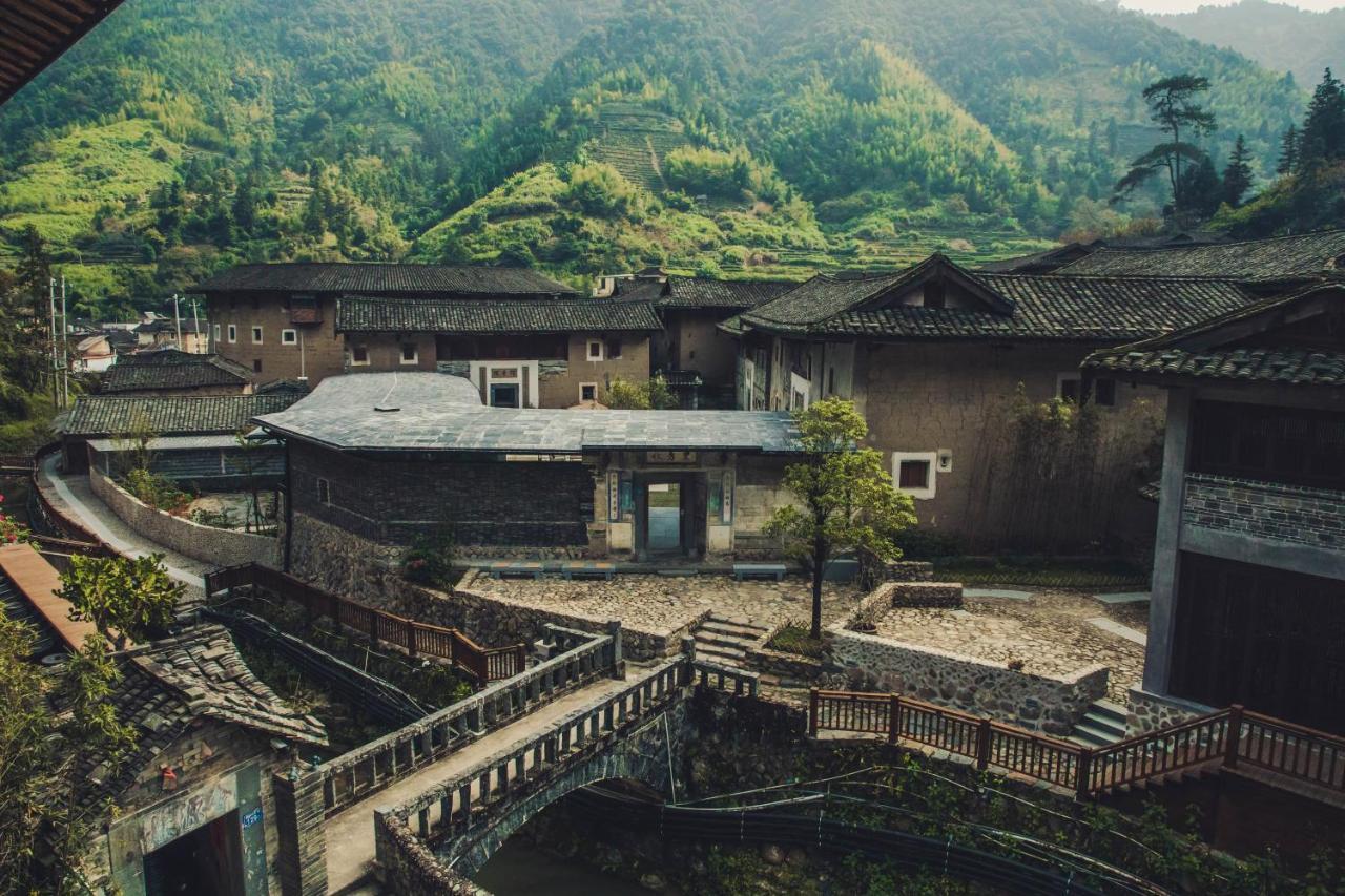 Tsingpu Tulou Retreat Hotel Zhangzhou ภายนอก รูปภาพ